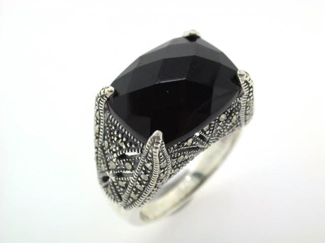 Onyx and online marcasite ring