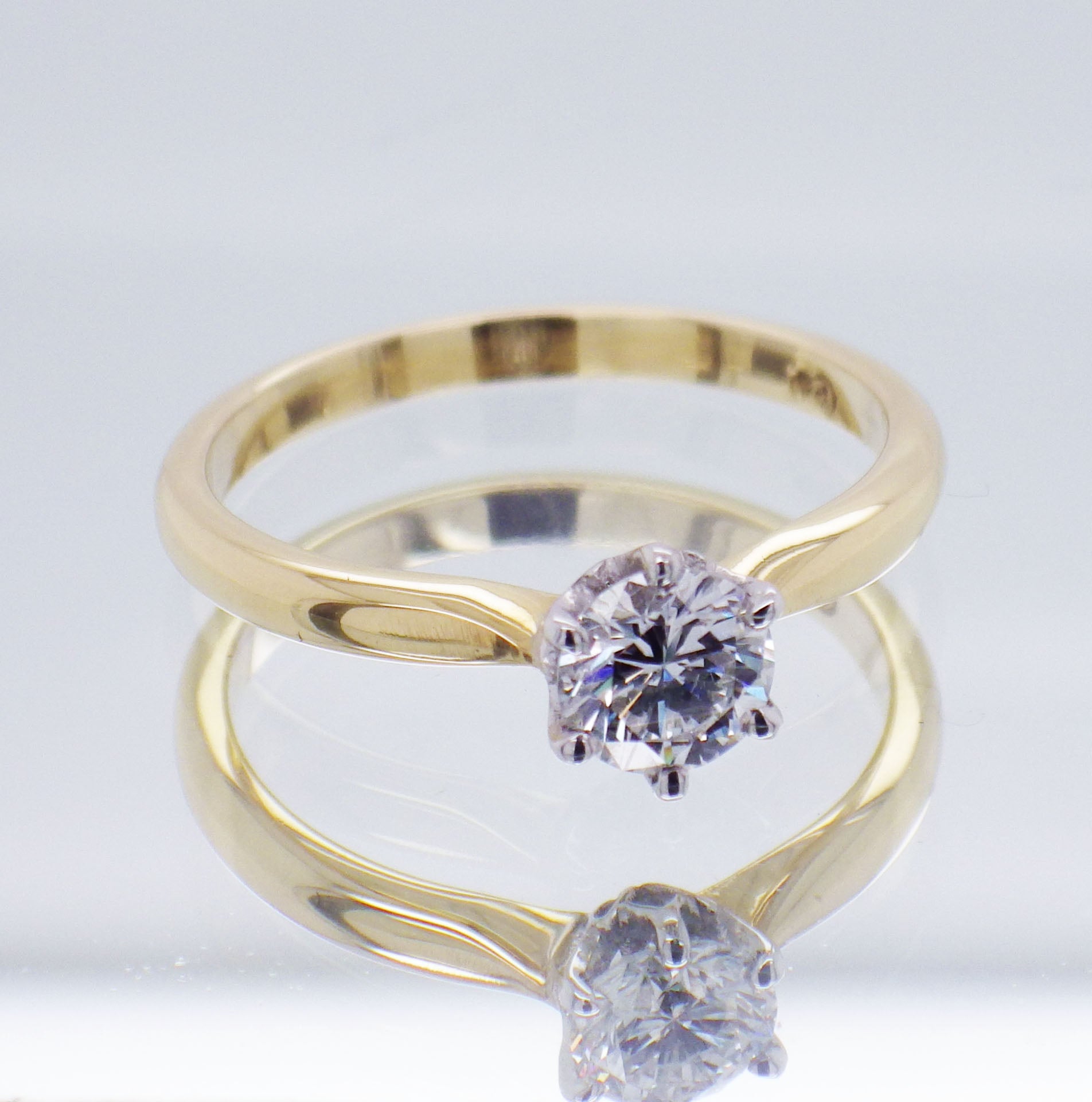 18ct Yellow and White Gold 0.50 carat Diamond Engagement Ring
